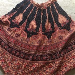 Very wide hem boho maxi skirt Nwt